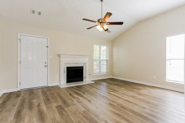 2376 Carousel Park Dr, Morrow, GA 30260 - photo 4