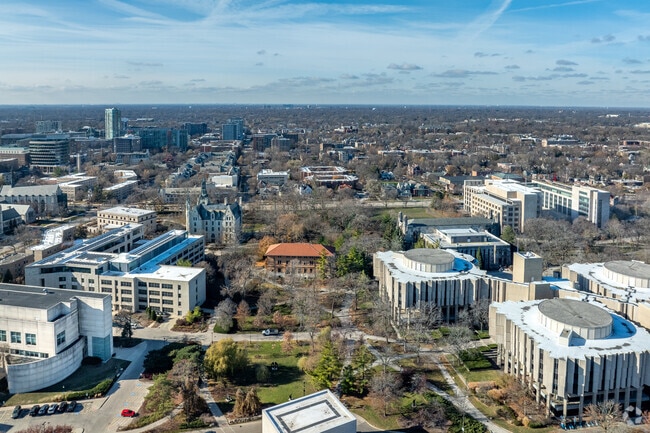 Downtown Evanston is home to Northwestern University’s park-like campus.