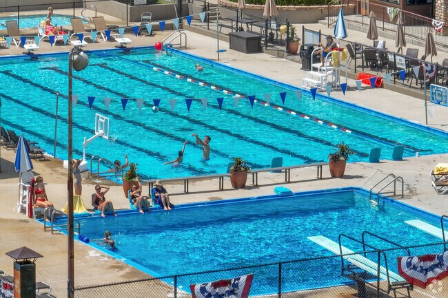 Residents of Bennett enjoy the luxury of the Lafayette Country Club.