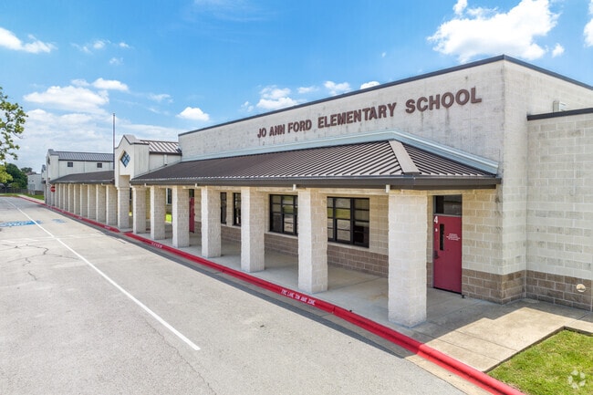 Jo Ann Ford Elementary School supports early learning near Lake Georgetown.