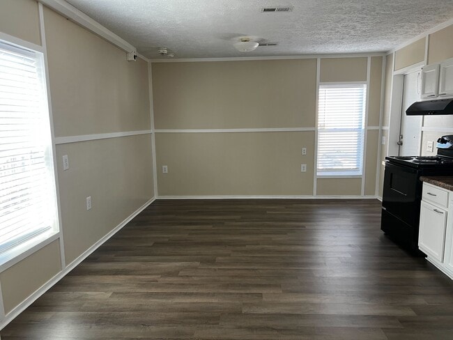 709 N Collins Fwy, Howe, TX 75459 - photo 3