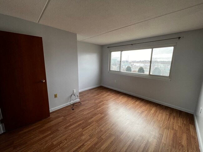 Captain Cove's Condominiums unit 105, Quincy, MA 02169 - photo 6