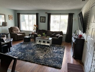 236 Springmeadow Dr Unit H, Holbrook, NY 11741