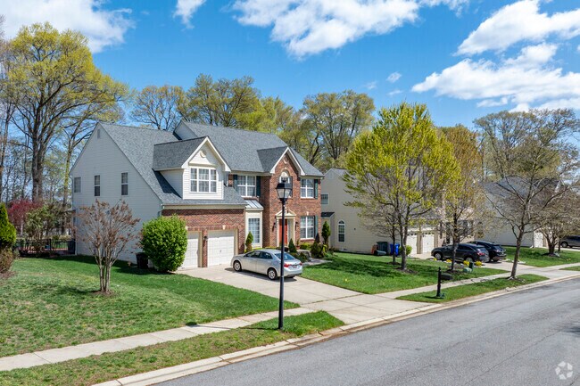 Neighborhoods with exclusively new traditional homes are increasingly common in small Bowie neighborhoods, and Saddlebrook West is no exception.