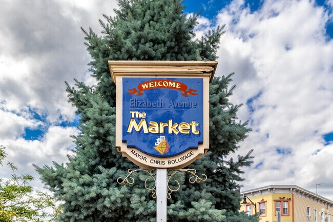 People love shopping at the Elizabeth Avenue Market in Peterstown, NJ.