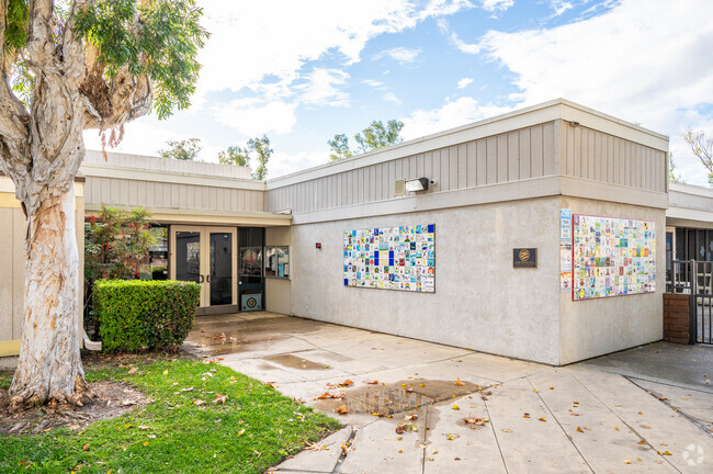 Carl Hankey K-8 Academy has dedicated and experienced staff members.