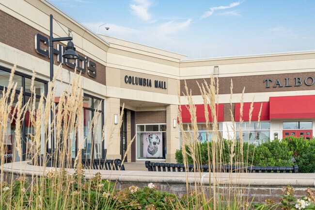 Residents of College Park are only a couple of miles from Columbia Mall.