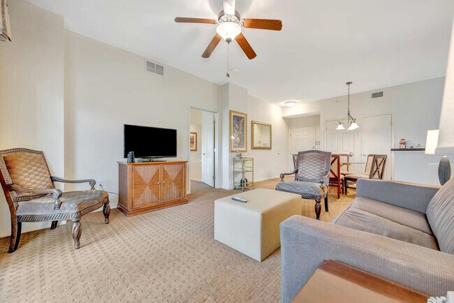 8101 Resort Village Dr unit FL13-ID1356271P, Orlando, FL 32821 - photo 2
