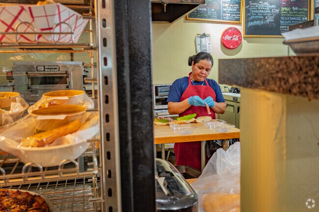 The inviting atmosphere at Thunder River Market makes it the perfect spot for a casual meal. Enjoy your sandwich alongside locally sourced sides and grab a coffee for a satisfying dining experience in Cattle Creek.