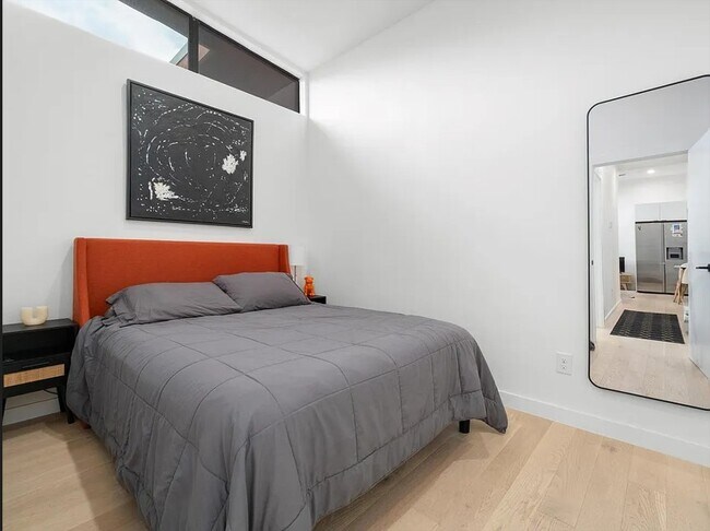 400 E 30th St unit 200, Austin, TX 78705 - photo 4