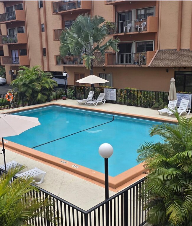 5440 W 21st Ct Unit 101, Hialeah, FL 33016