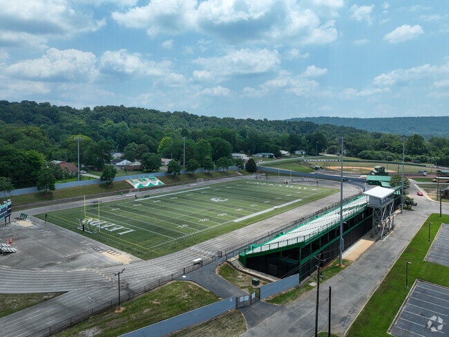 The student teacher ratio at Leeds Middle School is 21-1.