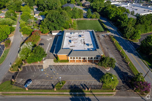 The ILM Academy serves Islamic students in grades PreK-12 in Roswell, Georgia.