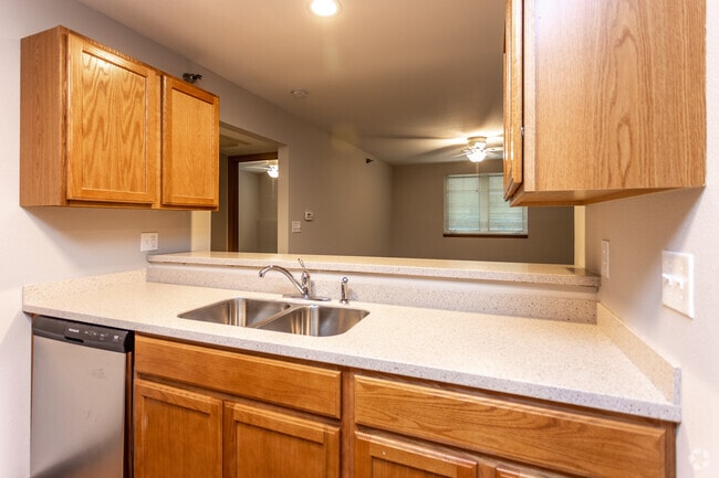 420 S 4th St, Ames, IA 50010 - photo 4