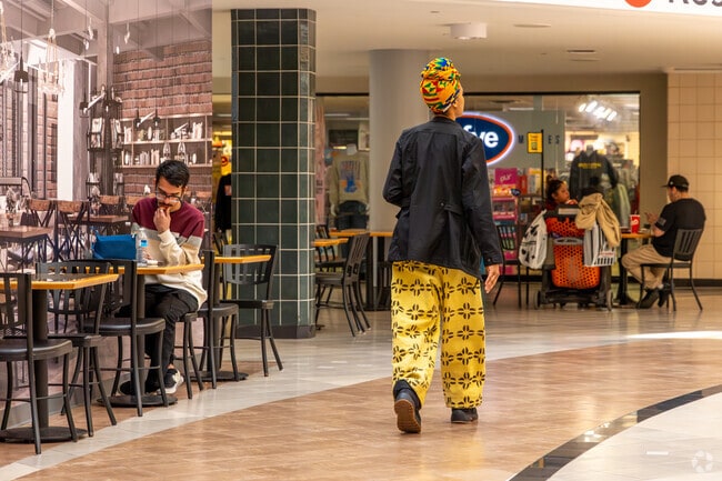 Residents of Steeple Run have no shortage of dining options.