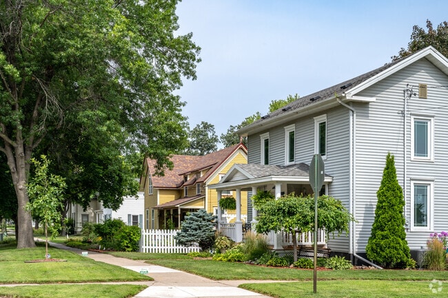 The homes near downtown Lake City come in a variety of historic architectural styles.