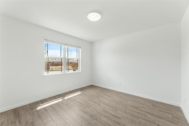 10628 Moss Cove Dr unit 36580213, Crowley, TX 76036 - photo 4