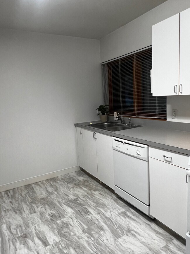 1047 Danby Rd unit D1, Ithaca, NY 14850 - photo 5