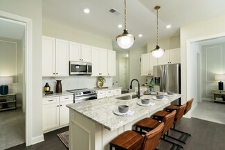 1550 Kenny Rd, Columbus, OH 43212
