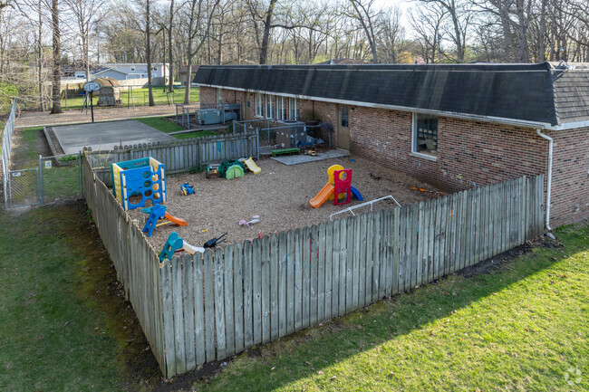 Montessori Academy In The Oaks
Private Pre-K & Elementary School tot playground.