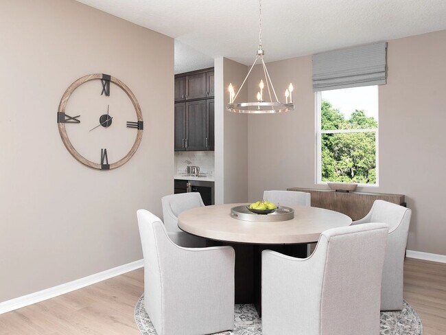 5432 Winter Garden Vineland Rd unit 37932788, Windermere, FL 34786 - photo 2