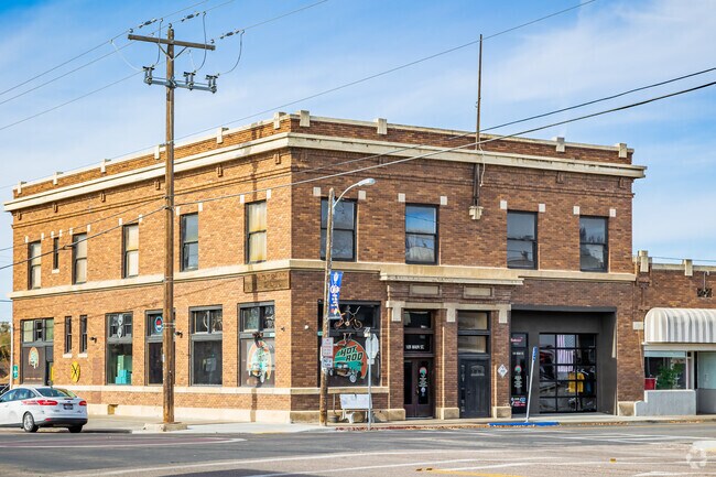 Guppies Hot Rod Grille in Kimberly offers a retro automotive-themed dining experience with hearty comfort food.