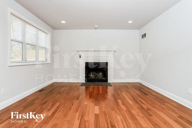 207 Lithia Ave, Saint Louis, MO 63119 - photo 2