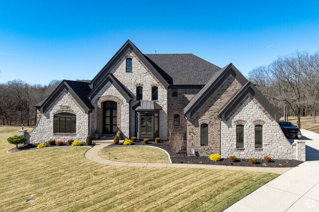 Housing in Wildwood can vary from small condos to multi-million-dollar estates.