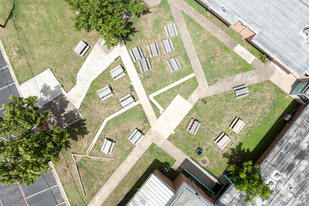 Cunningham Elementary School offers plenty of benches outside for students to enjoy.