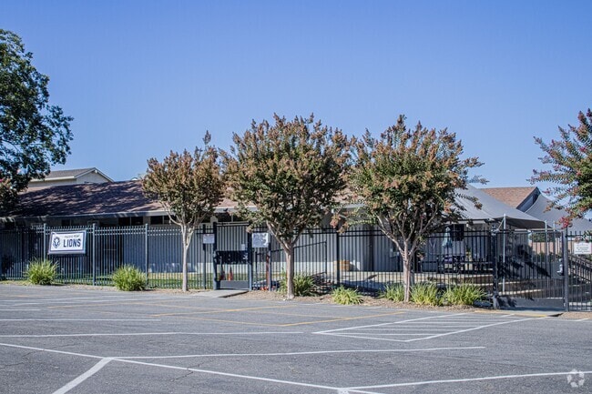 Pacific Point Christian Schools serves students in the Las Animas community.