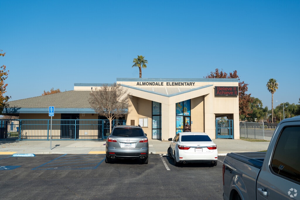 Almondale Elementary is located on the Northwest side of Bakersfield, Ca.