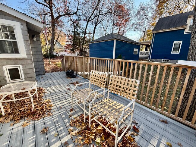 245 Cottage Rd, West Roxbury, MA 02132 - photo 3