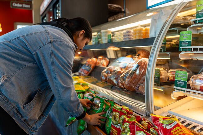 Sequoia Sandwich, located in the nearby Market Place shopping mall, is a popular lunch spot.