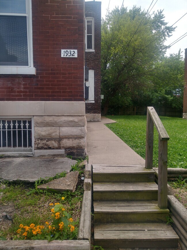 1930 Winnebago St unit 1932 A, Saint Louis, MO 63118 - photo 2