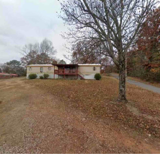 232 Crestwood Ln, Talladega, AL 35160