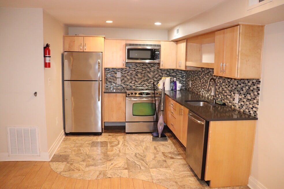 3542 11th St NW unit B, Washington, DC 20010 - photo 1