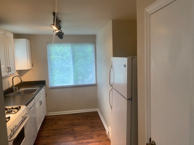 4385 Coleridge St unit upper unit, Pittsburgh, PA 15201 - photo 2