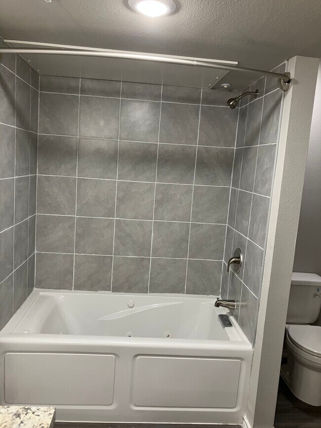 6108 Abrams Rd unit 210, Dallas, TX 75231 - photo 3