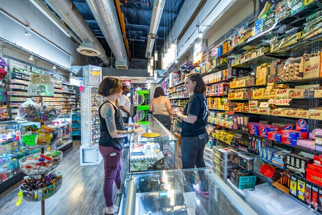 Explore a wide range of smoking and vaping products at The Smokers Edge near Glennwilde Groves.