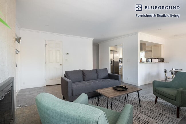 328 Bryant St, Palo Alto, CA 94301 - photo 3