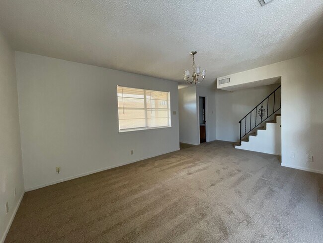3609 Hereford Ln unit 3, Killeen, TX 76542 - photo 2