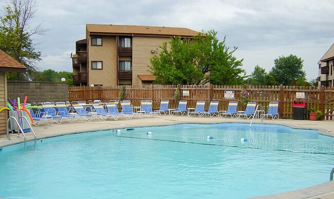 Cedar Ridge Apartments, Richton Park, IL 60471 - photo 2