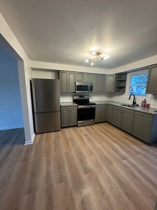 115 Ward St Unit 1, Wallingford, CT 06492