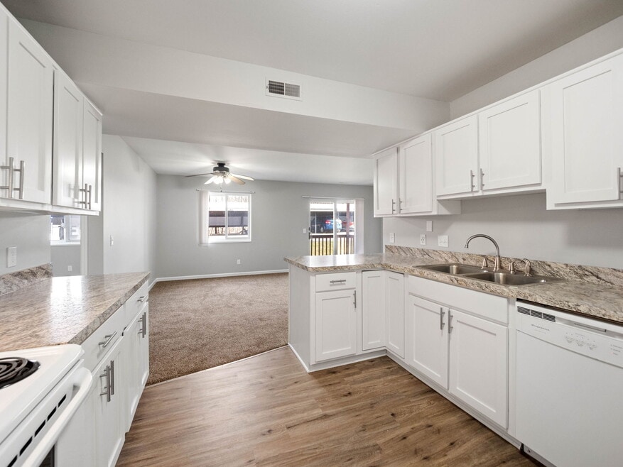 Creekside at Fenton Heights, Fenton, MI 48430 - photo 1