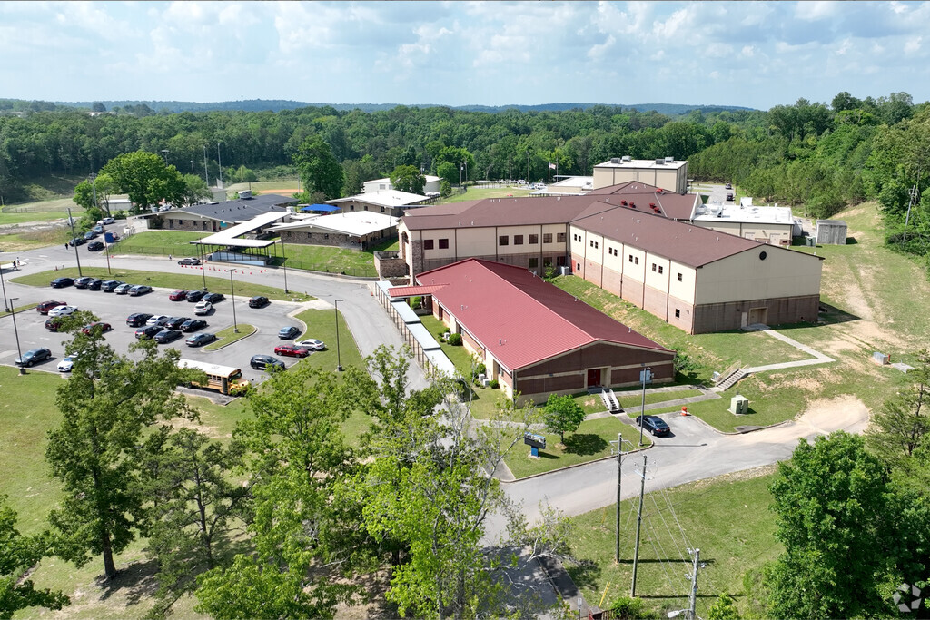 Erwin Intermediate School's goal is to crate a safe learning environment for its students.