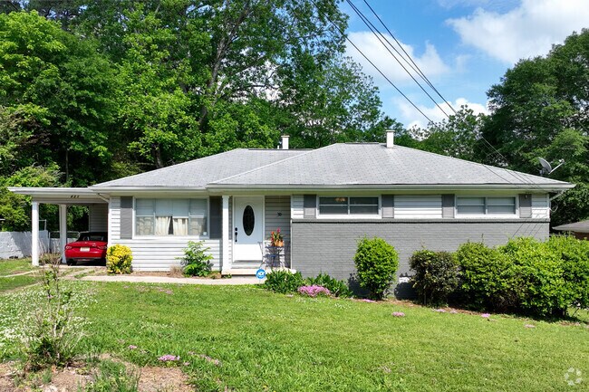 Relax on your porch in Huffman Alabama.