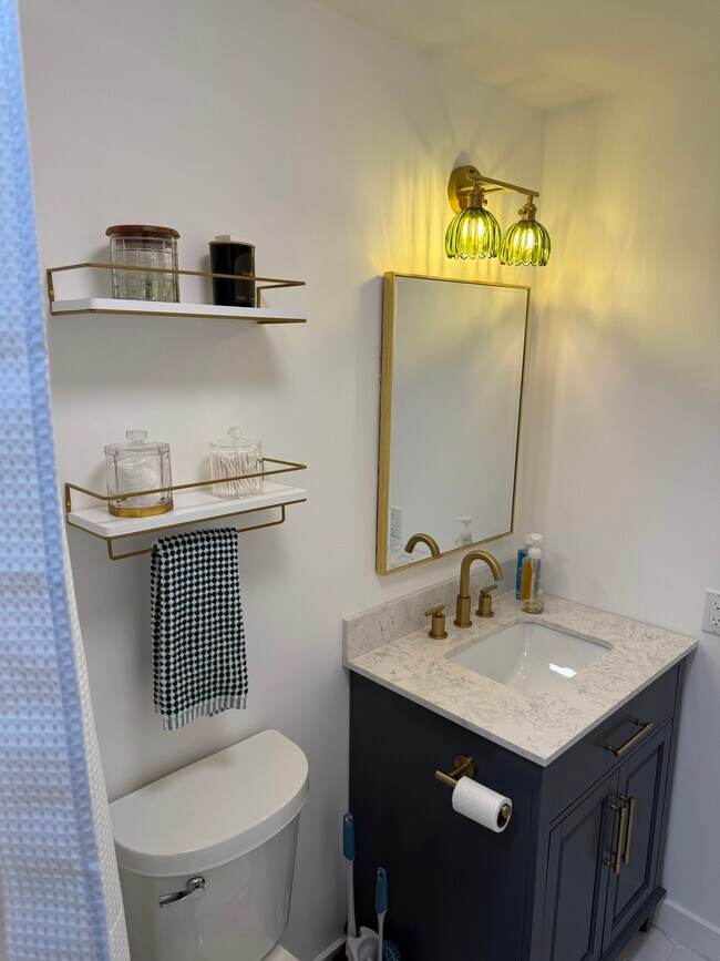 Shoreline East Condominiums unit 1703, Detroit, MI 48214 - photo 7