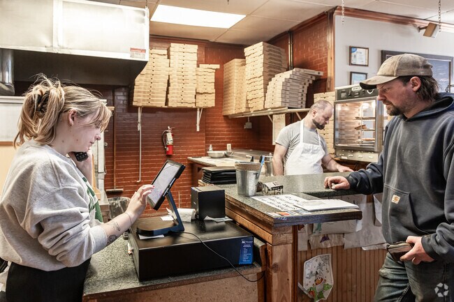 Lucky’s Pizza in Harwinton is a local favorite for classic pies and comfort food.