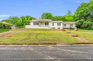 905 8th Ave N, Columbus, MS 39701