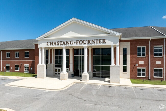 Chastang - Fournier School in Airmont has 591 students and a 22:1 Student to teacher ratio.